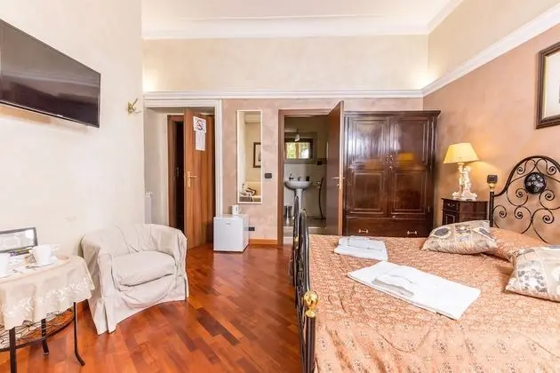 Tek Büyük Yataklı Oda, Banyolu/Duşlu