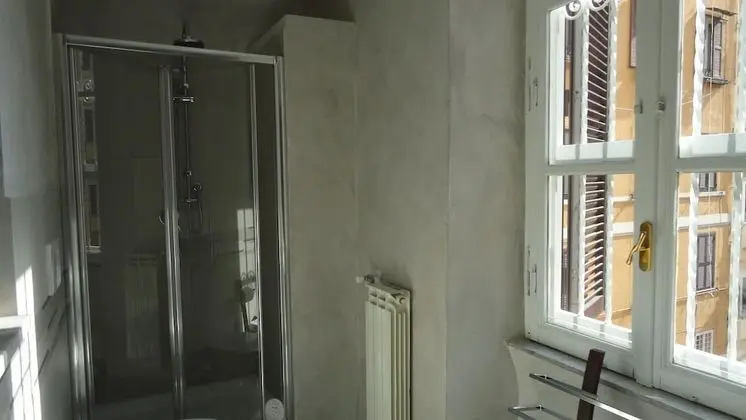 Tek Büyük Yataklı Oda, Banyolu/Duşlu