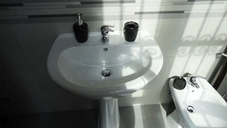 Tek Büyük Yataklı Oda, Banyolu/Duşlu