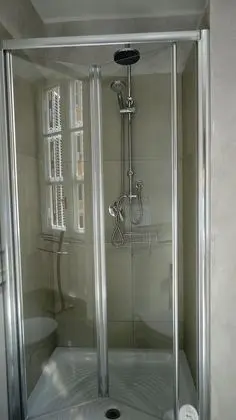 Tek Büyük Yataklı Oda, Banyolu/Duşlu