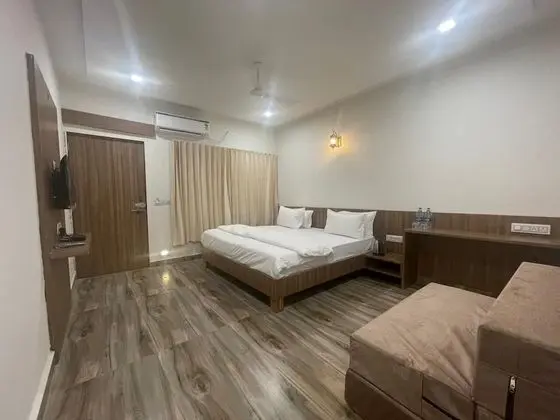 Premium Tek Büyük Yataklı Oda