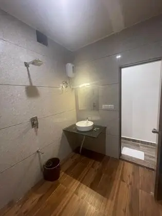 Premium Tek Büyük Yataklı Oda