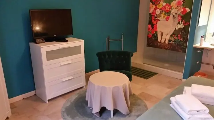 Tek Büyük Yataklı Oda, Ortak Banyo