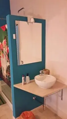 Tek Büyük Yataklı Oda, Ortak Banyo