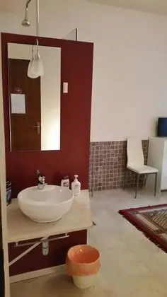Tek Büyük Yataklı Oda, Ortak Banyo