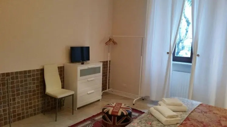 Tek Büyük Yataklı Oda, Ortak Banyo