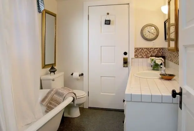 Oda, 1 Büyük (Queen) Boy Yatak, Özel Banyo (The Birchwood Room)