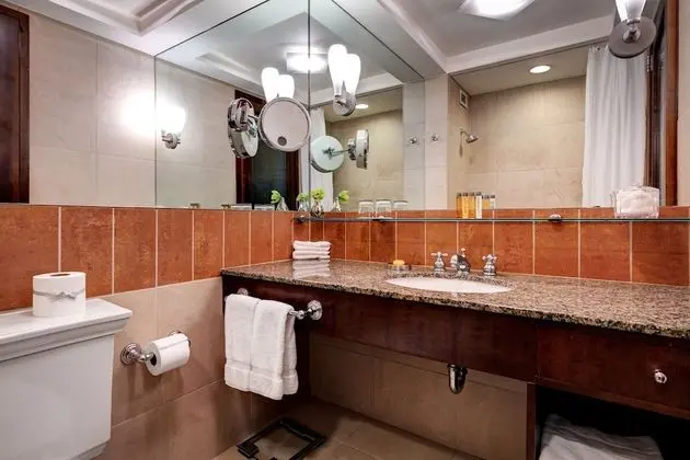 Tek Büyük Yataklı Oda, 2 Büyük (Queen) Boy Yatak, Balkon