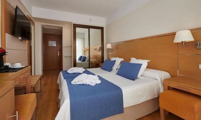 Tek Büyük Yataklı Oda, Balkon