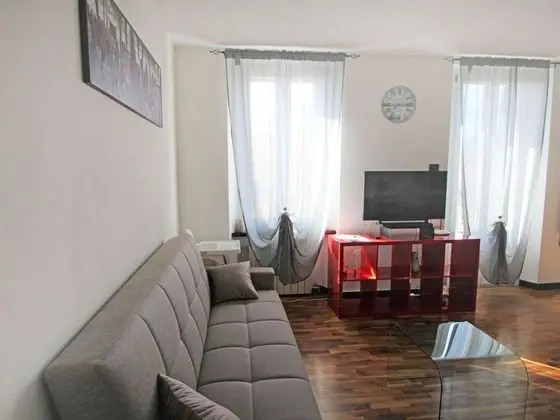 Ev