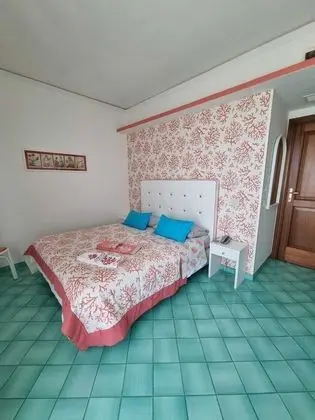 Tek Büyük Yataklı Oda, Deniz Manzaralı