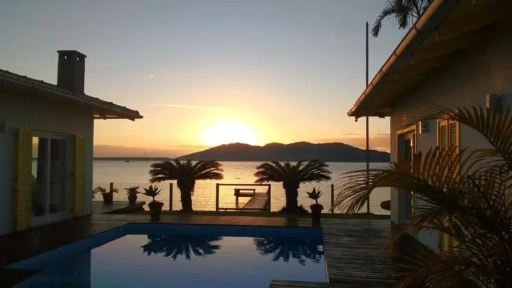 Suite Costa Guesthouse