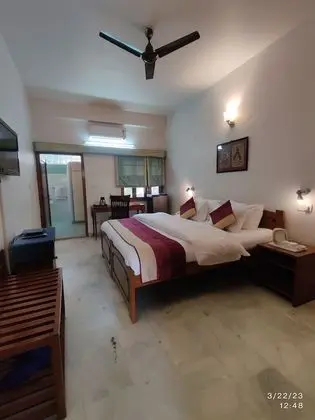 Deluxe Tek Büyük Yataklı Oda