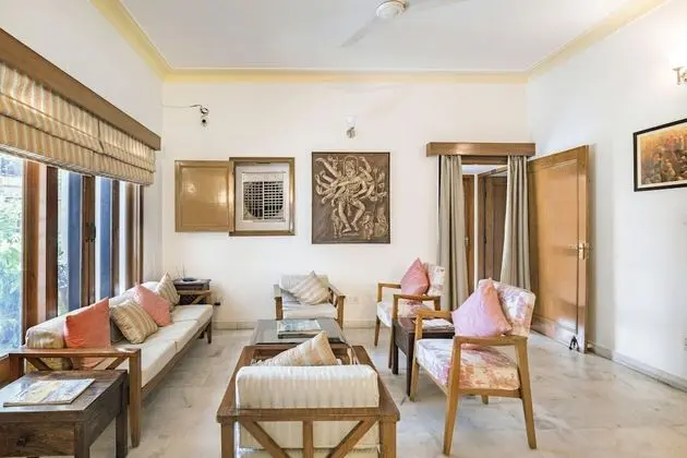 Luxury Tek Büyük Yataklı Oda, 1 En Büyük (King) Boy Yatak, Balkon, Şehir Manzaralı
