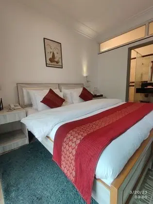 Luxury Tek Büyük Yataklı Oda, 1 En Büyük (King) Boy Yatak, Balkon, Şehir Manzaralı