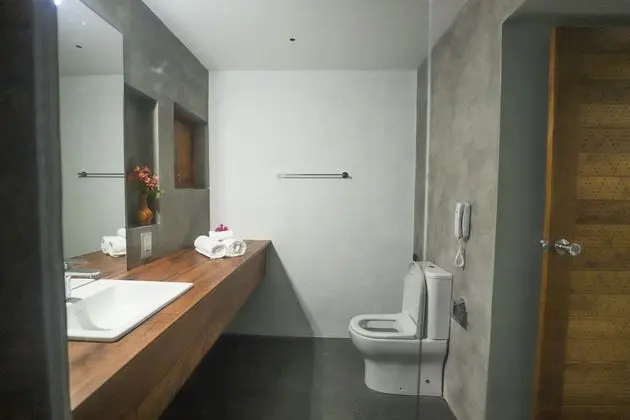 Deluxe Üç Kişilik Oda, Göl Manzaralı