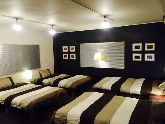 Dört Kişilik Oda, Ortak Banyo