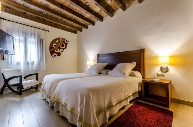 Superior Büyük Yataklı Tek Kişilik Oda