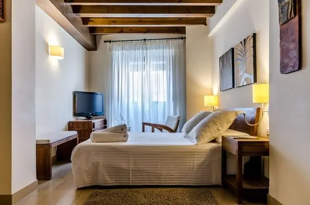 Superior Büyük Yataklı Tek Kişilik Oda