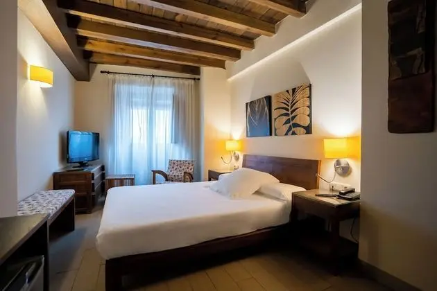 Tek Büyük Yataklı Oda