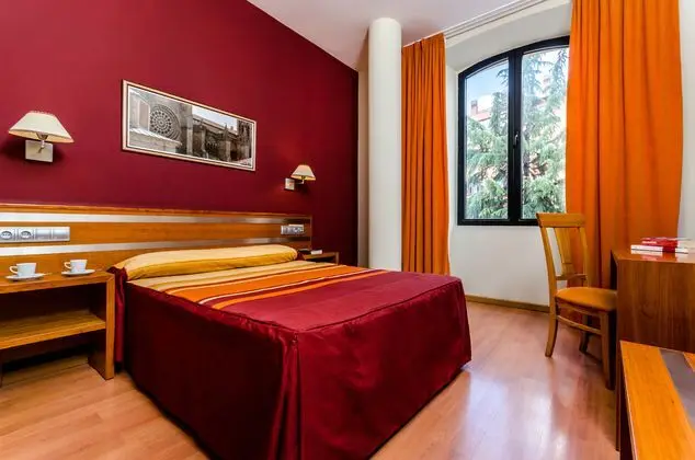 1 Çift Kişilik Veya 2 Tek Kişilik Yatak Standard