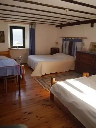 Dört Kişilik Oda (Private External Bathroom)