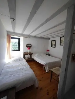 Üç Kişilik Oda (Private External Bathroom)