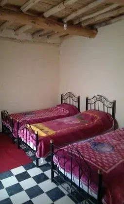 Üç Kişilik Oda