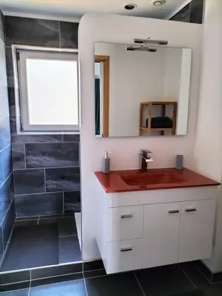 Kır Evi, Banyolu/Duşlu