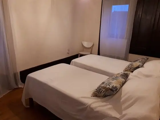 Family Ev, Özel Banyo, Dağ Manzaralı (Entre Vignes et Montagne)