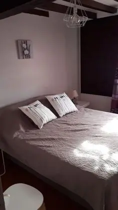 Family Ev, Özel Banyo, Dağ Manzaralı (Entre Vignes et Montagne)