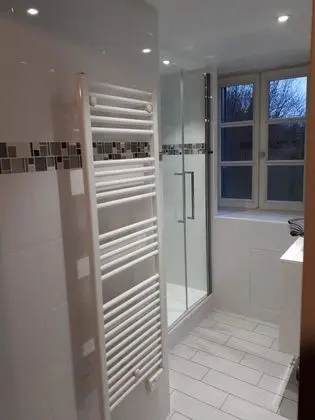 Family Ev, Özel Banyo, Dağ Manzaralı (Entre Vignes et Montagne)