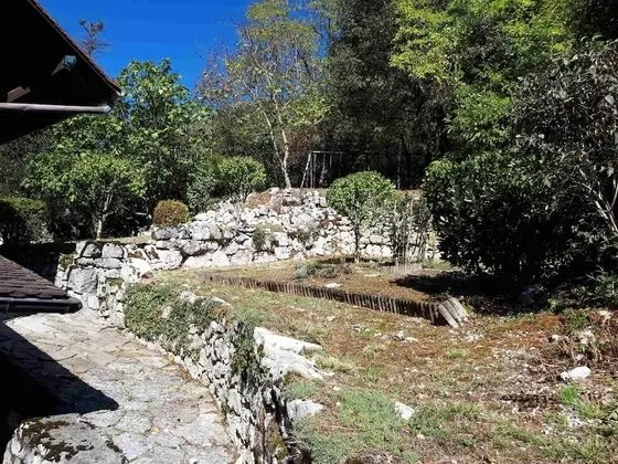 Family Ev, Özel Banyo, Dağ Manzaralı (Entre Vignes et Montagne)