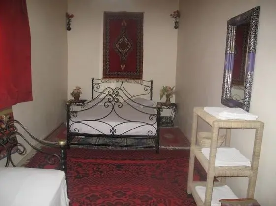 Üç Kişilik Oda