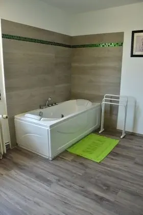 Family Kır Evi, Banyolu/Duşlu