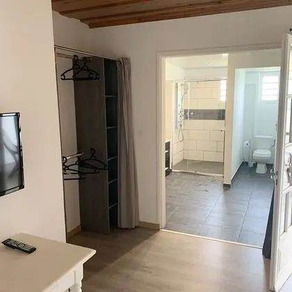 Deluxe Tek Büyük Yataklı Oda (Camphrier 03)