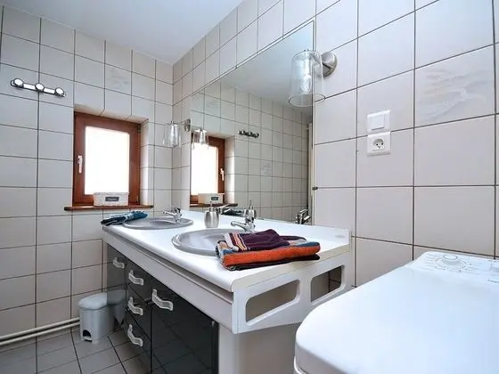 Family Kır Evi, Banyolu/Duşlu (La Grande Charrue)