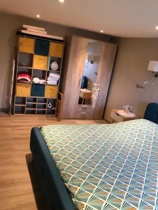 Kır Evi, Banyolu/Duşlu, Avlu Manzaralı