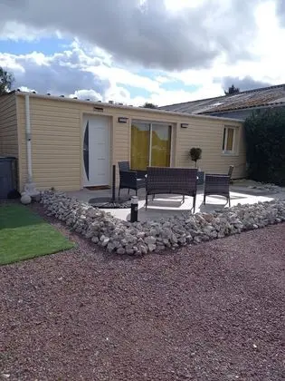 Kır Evi, Banyolu/Duşlu, Avlu Manzaralı