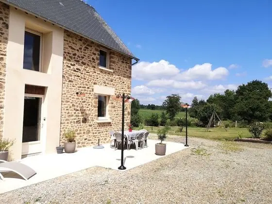 Kır Evi, Banyolu/Duşlu, Bahçe Manzaralı