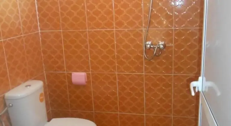 Grand Oda, Sigara İçilmez, Ortak Banyo