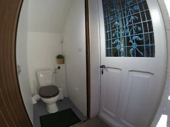 Apart Daire, Banyolu/Duşlu (Le Décollage)