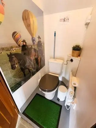 Apart Daire, Banyolu/Duşlu (Le Décollage)