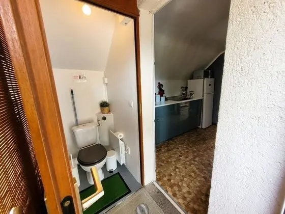 Apart Daire, Banyolu/Duşlu (Le Décollage)