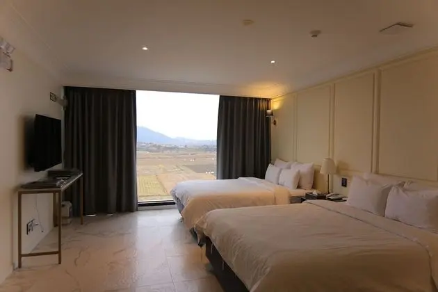 Royal Suite (Private pool fee per night required on spot)