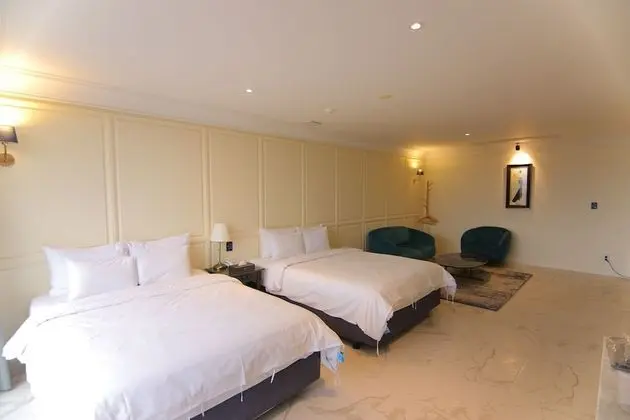 Royal Suite (Private pool fee per night required on spot)