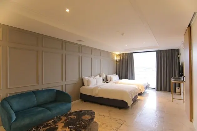 Royal Suite (Private pool fee per night required on spot)