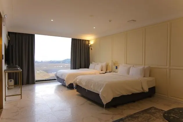 Royal Suite (Private pool fee per night required on spot)