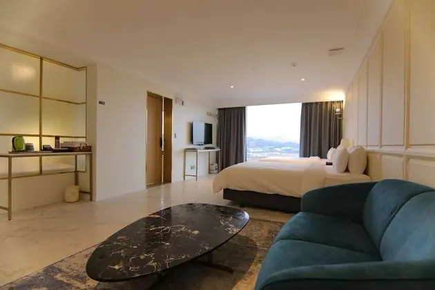 Royal Suite (Private pool fee per night required on spot)