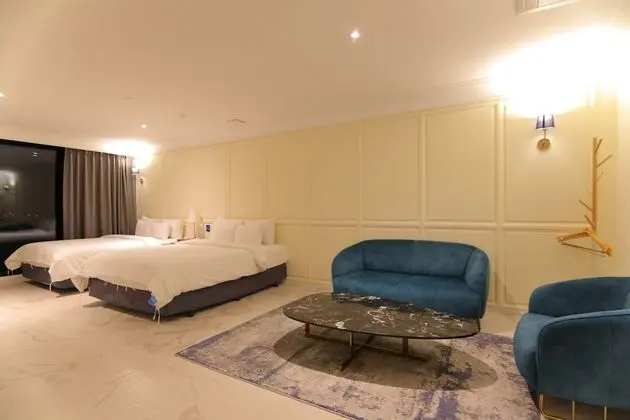 Royal Suite (Private pool fee per night required on spot)